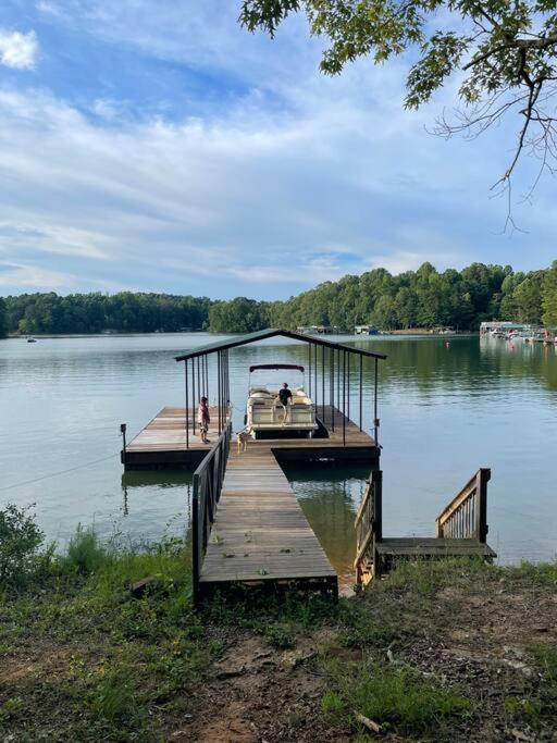 Cozy, Lake Lanier Property With Amazing Views Dawsonville Exterior foto